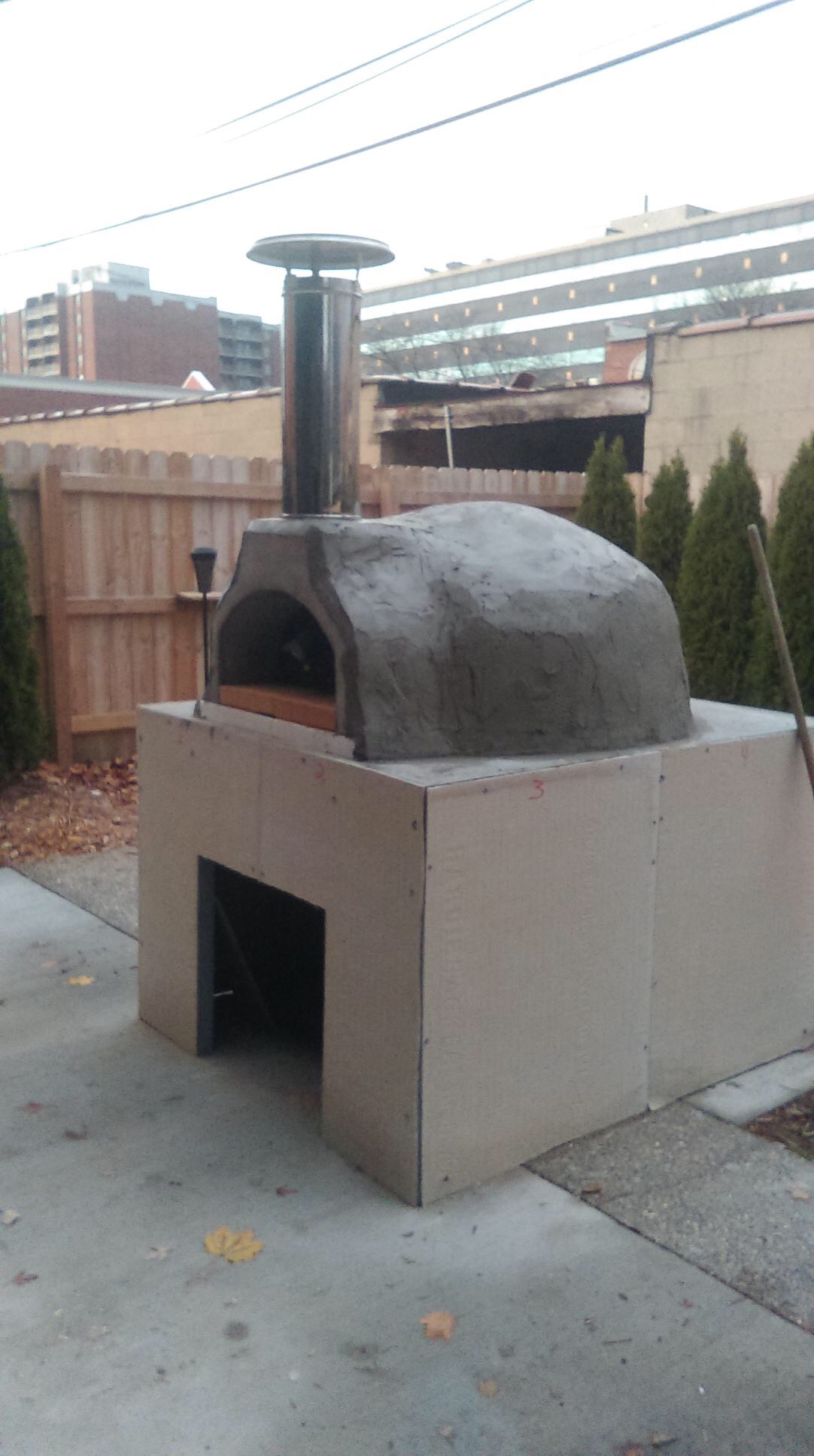 Stone woodfire pizza oven